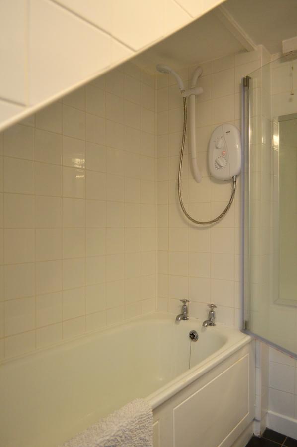 Central 1 Bedroom Apartment Sleeps 2 Edimburgo Esterno foto