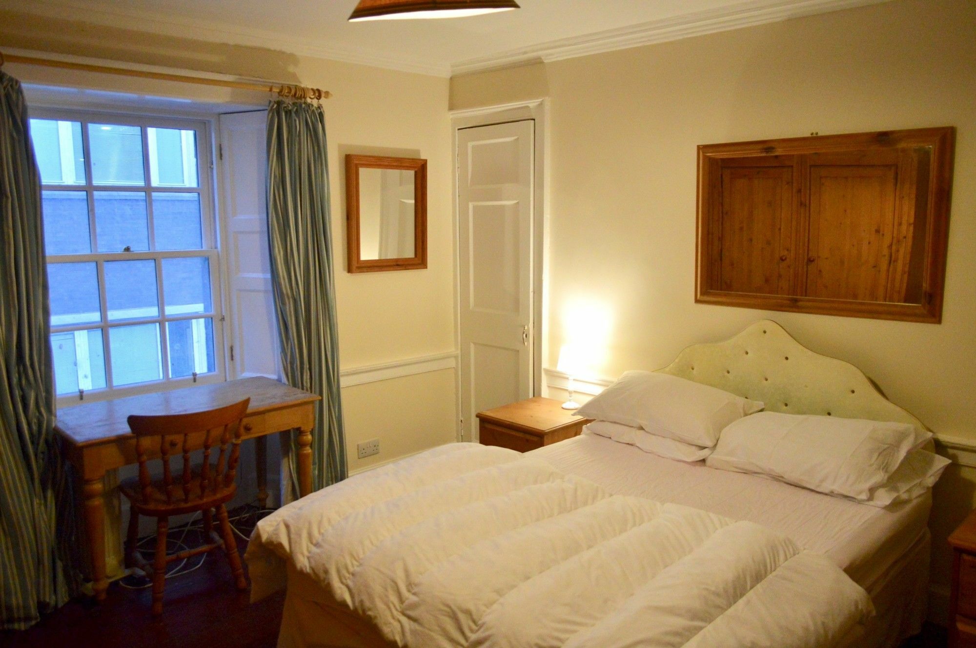 Central 1 Bedroom Apartment Sleeps 2 Edimburgo Esterno foto